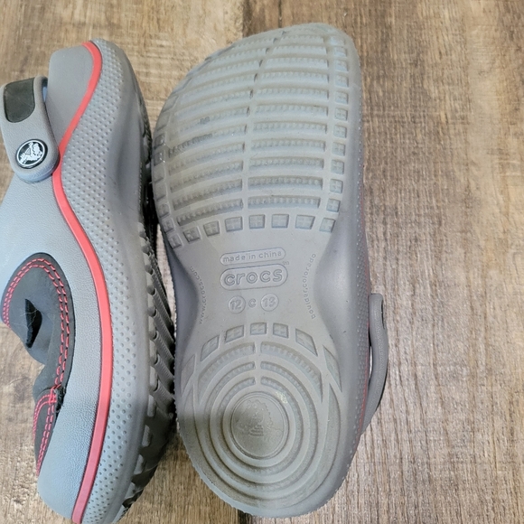 Crocs Kids' Gray and Black Clogs - Picture 8 of 8